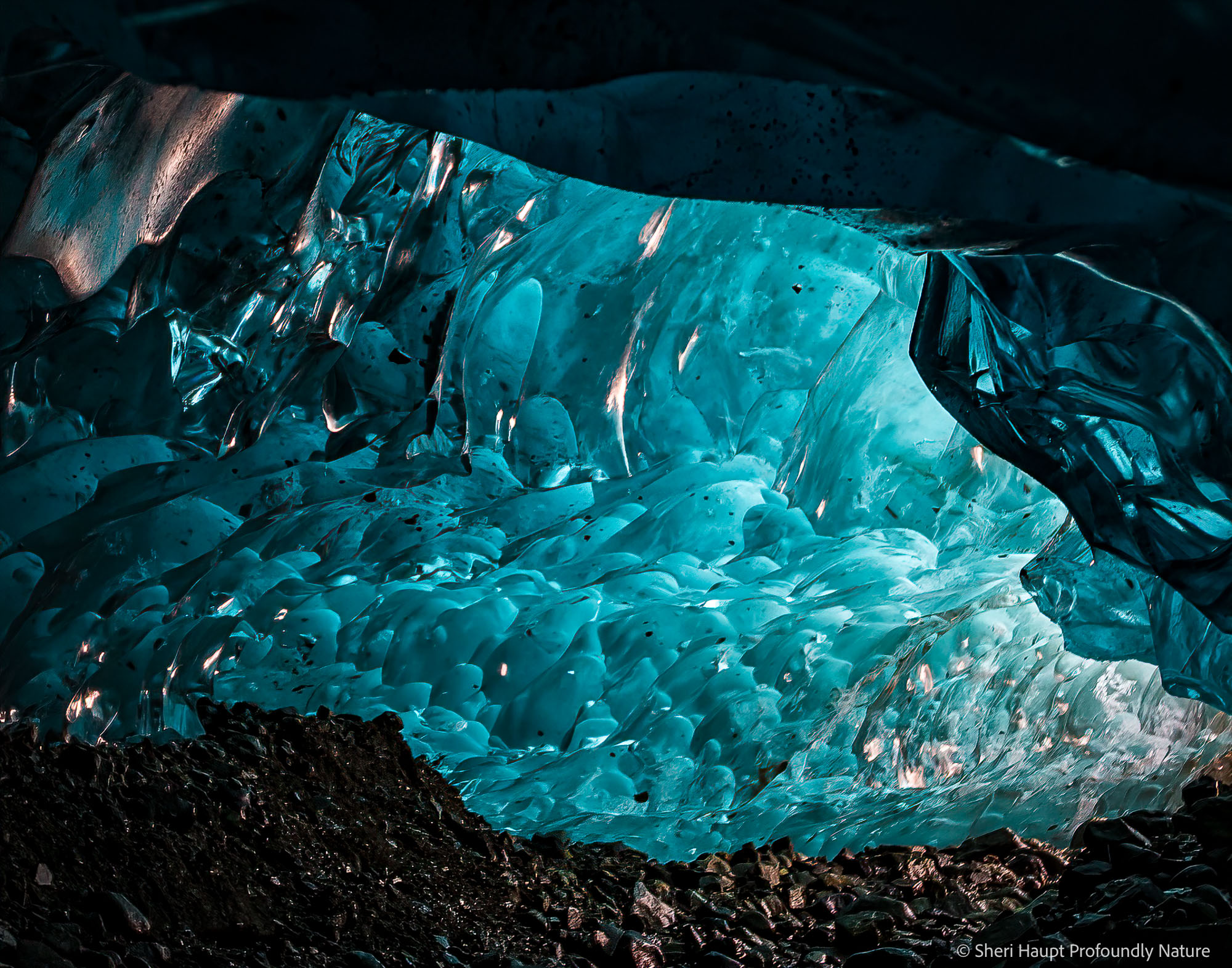 Inner Light Hidden within layers of ancient ice, light begins to emerge—softly illuminating what would otherwise remain unseen. In...